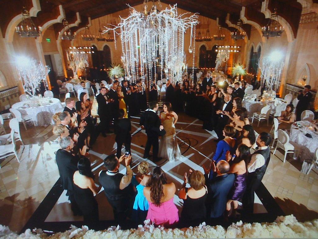 Read more about the article Making Your Wedding Truly Black Tie