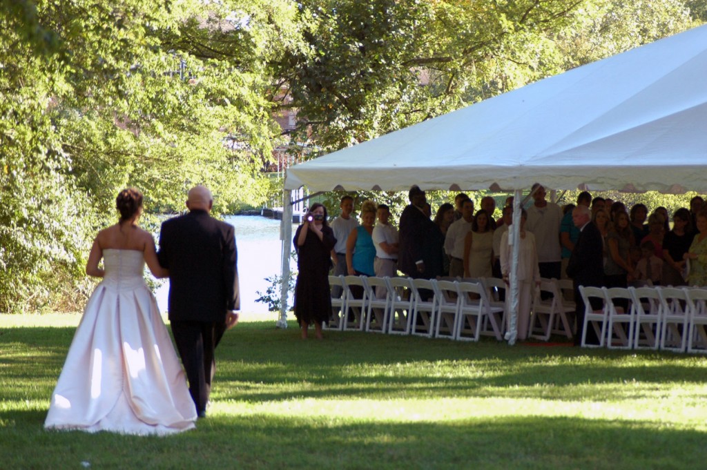 Read more about the article Wedding Tent Decoration Inspiration