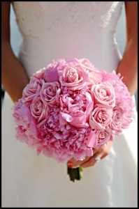 Read more about the article What Does Your Bridal Bouquet Say About You?
