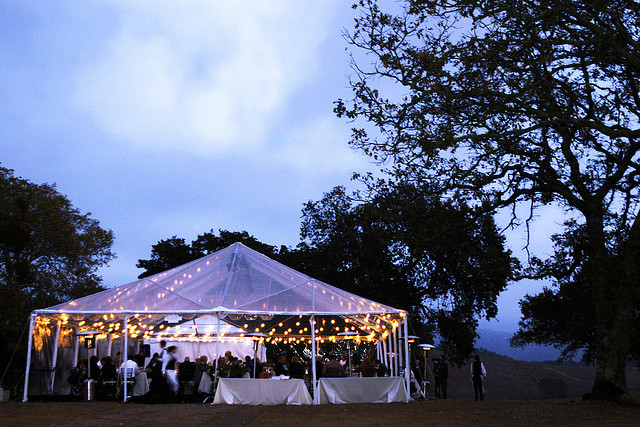 Read more about the article With the chilly months approaching, should you choose an indoor or outdoor wedding?